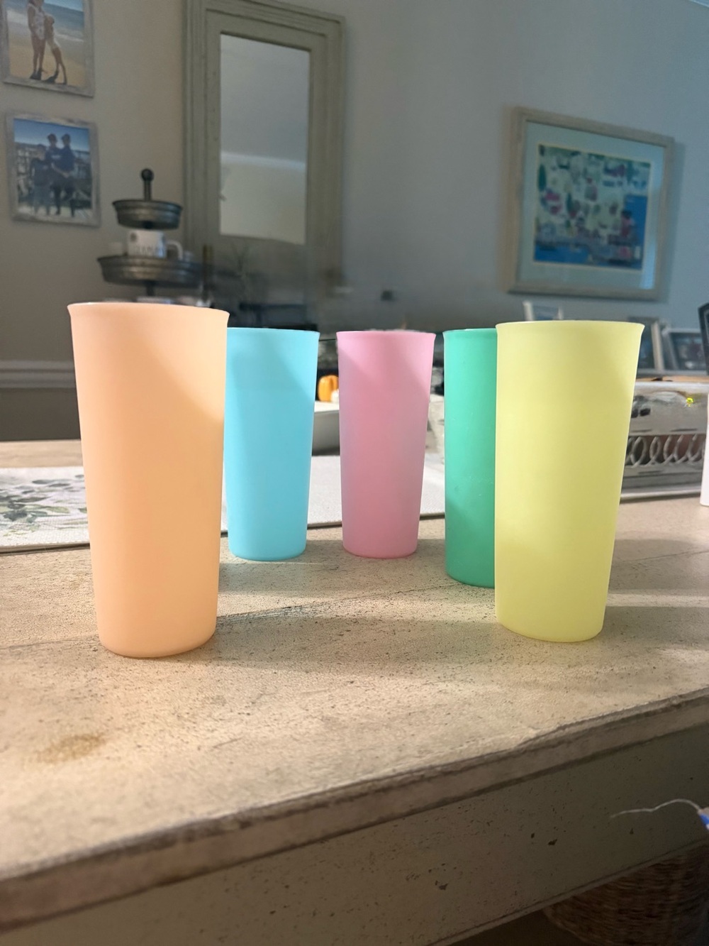 Vintage Tupperware cups with tops NWOT